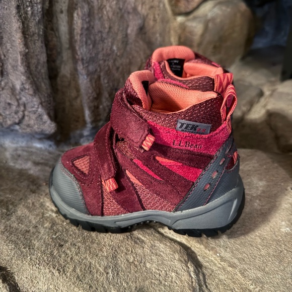 L.L. Bean toddler hiking boots size 9 - Picture 3 of 6